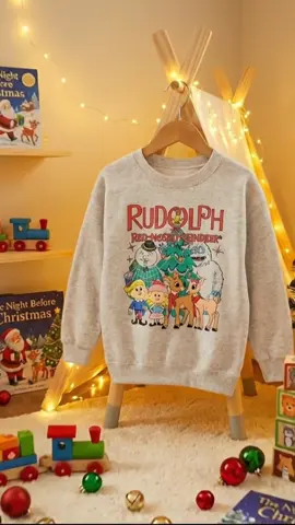 Such a classic holiday crewneck | large - sized up 2 sizes | #christmascrewnecks #christmassweater #rudolphcrewneck #christmas 