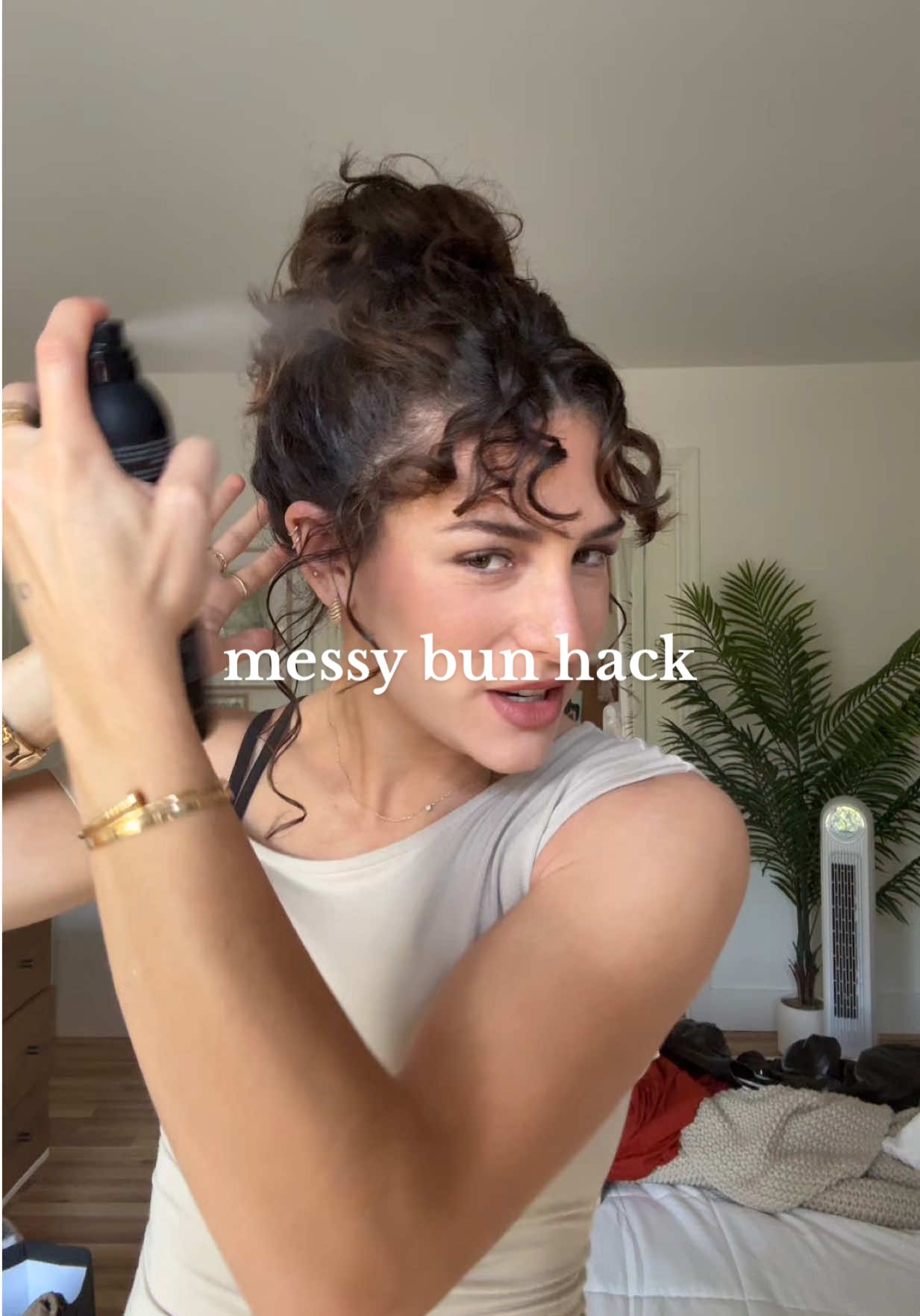 my super easy messy bun hack!! been doing it this way for years and it never fails me 🤞🏼 @Living Proof, Inc. flex hairspray is my hero rn