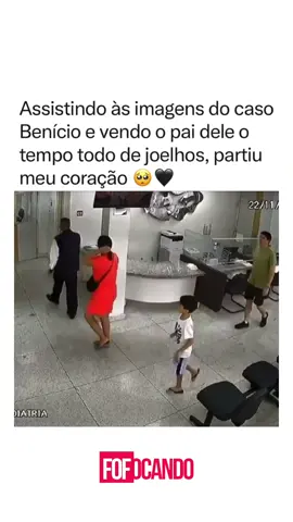 Essas cenas são tristes e revoltantes 😓 Benício, de 6 anos, chegou caminhando ao Hospital Santa Júlia, em Manaus, apresentando tosse seca e febre. A suspeita inicial era de laringite. “Eu disse ao meu esposo: ‘vamos levar ele para a emergência?’, porque eu acreditava que a garganta dele estivesse muito inflamada”, relatou a mãe, Joice Xavier de Carvalho. 📌 Siga @fofocandorealoficial  #benicio #erromédico #notícias 