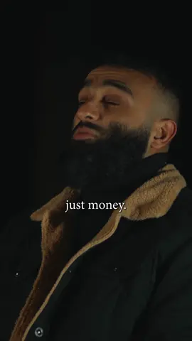 True rizq isn’t sitting in your bank account. It’s sitting in your heart. Most people chase a life they can touch. But the real gift is a life you can feel. If Allah has given you Islam, gratitude, clarity, and a heart that still turns back to Him, then you already have more than the world could ever offer. Protect that. Honour that. Live like someone who’s been chosen.