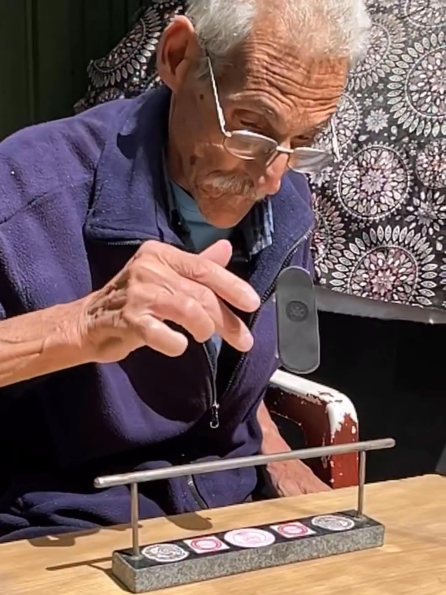 You're never too old for skating 💙 ( 🎥 @nestor.f.b ) #Unreel #Extreme #Skating #Sk8 #Heartwarming