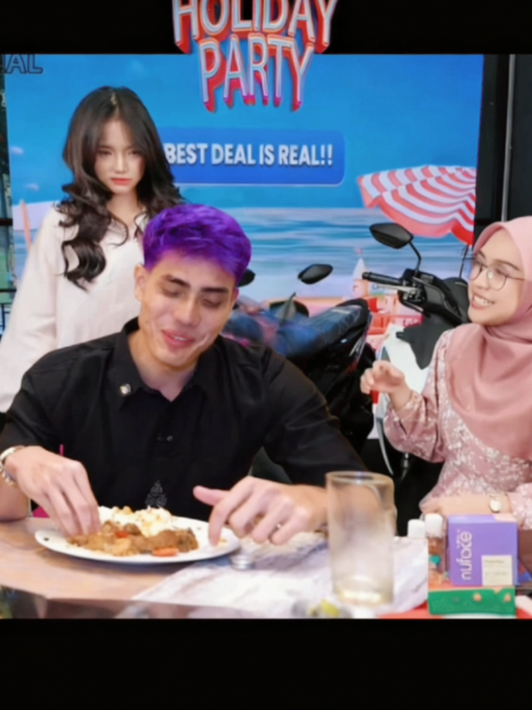Membalas @ezasyifa_ yang gendong lagi diusahain 🤭 sementara yang ini dulu ya cowok kaya, ganteng, dan tinggi untuk Uti 🤣 #aisar #fuji #aisarkhaledd #fujian #aipret 