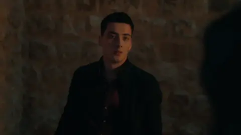 when they look at each other with more pain than happiness… #kayzer #uzaksehir #turkishsong #kayaalbora #zerrinalbora 