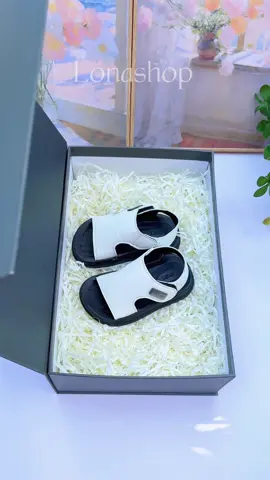 Dép sandal da mềm basic cho be trai #sandalbetrai #giaytreem #thinhhanh #lonashop 