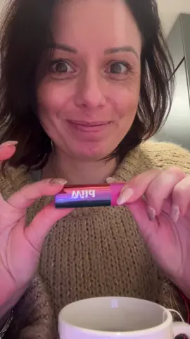 Baume à lèvres @Wild Refill  goût 🍒 . - 20 % avec le code   LACOMTESSE https://wearewild.com/fr?discount=LACOMTESSEo  collaboration commerciale.  #pourtoi #cerise #hiver #foryoupage❤️❤️ 