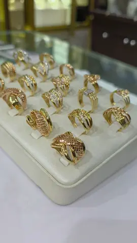 Vente bijoux en or 18 k 🌟🌟🌟 Bijoux super lux😍 importation 🇮🇹, et local 💯🇩🇿 Adresse :  instagram #ذهب  #الشعب_الصيني_ماله_حل😂😂  #dz #dzpower #خطوبة                  Numéro de téléphone : 0560 59 91 26  Pour toutes Toutes informations contactez nous directement par whatsapp 0560 59 9126