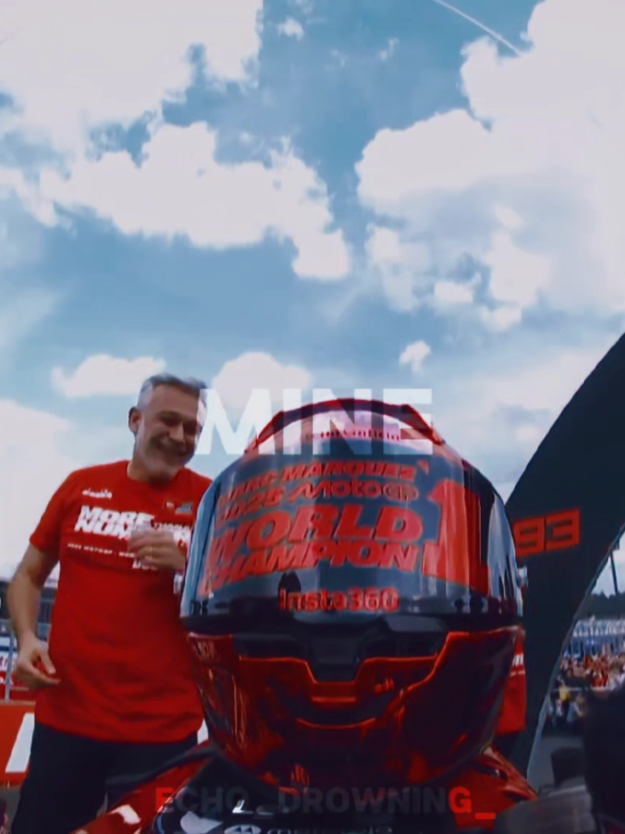 I'm baaaack and very disappointed in Abu Dhabi, I'll hate it even more when I'll have to see LN1 next year. Anywaaay || #marcmarquez #mm93 #valentinorossi #vr46 #rosquez #motogp #motogpedit #fyp #f 