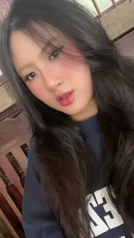 anh ta có tiếc đâu:(