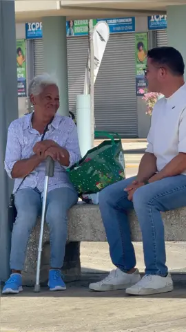 En estas Navidades queremos regalar momentos de alegría… y cuando menos lo esperes, podríamos sorprenderte en la calle. #ConKiwiResuelves