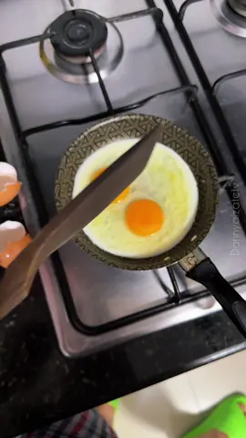 Como separar los huevos…🍳🥚☝️🙂