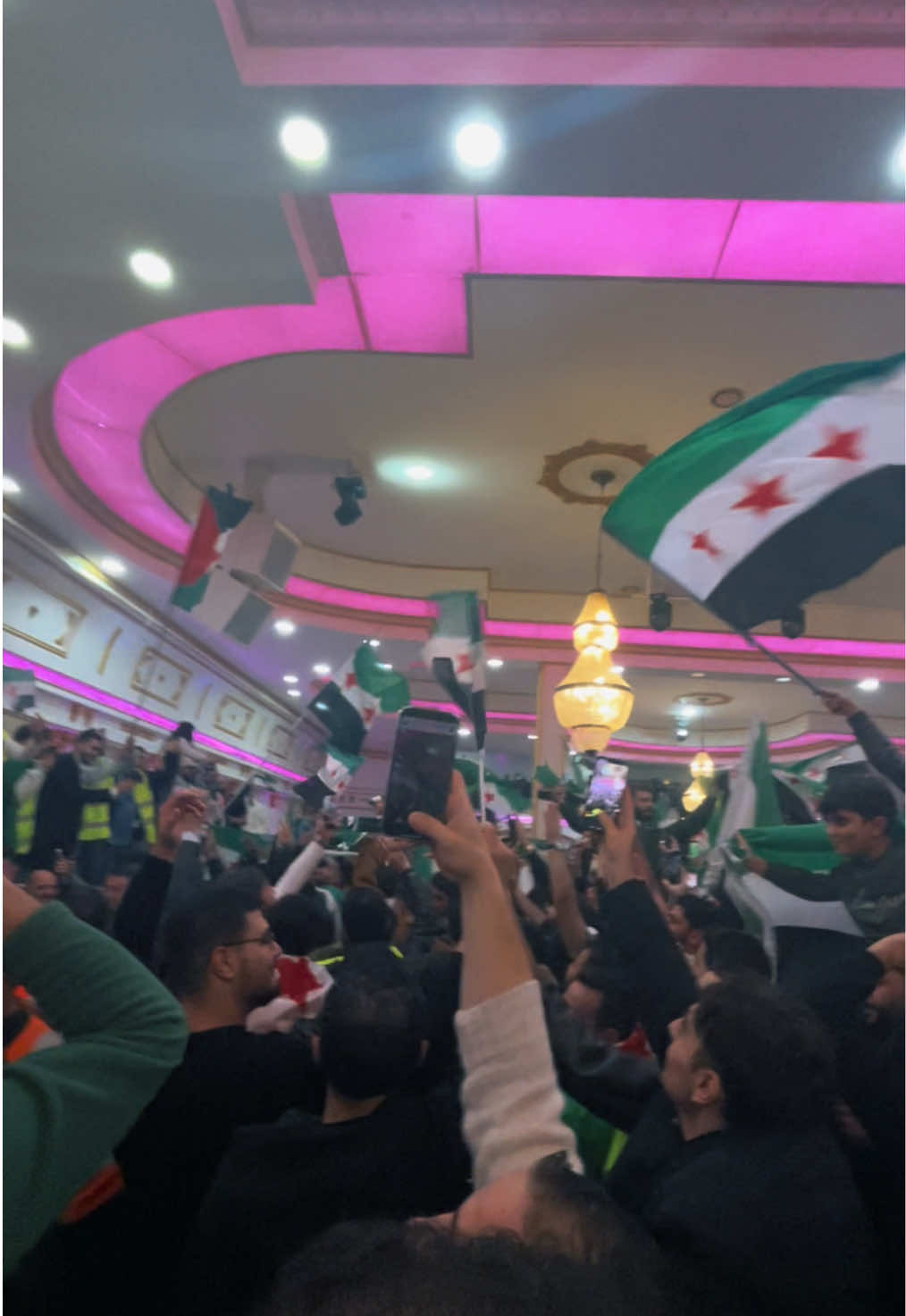 دسنااااهم💃🏻📿🇸🇾 #wien🇦🇹 #النمسا_فيينا #تحرير_سوريا #08_12 