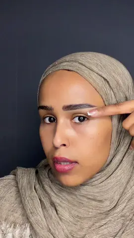 ‏طريقة رسم الحواجب  #livehighlights #eyebrows 