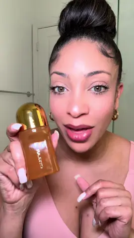 Wow! I actually love this deodorant and it smells soooo good🙌😫😍 @CYKLAR #cyklar #cyklarvanillaverve #deodrant #aluminumfreedeodorant #tiktokshopcreatorpicks 