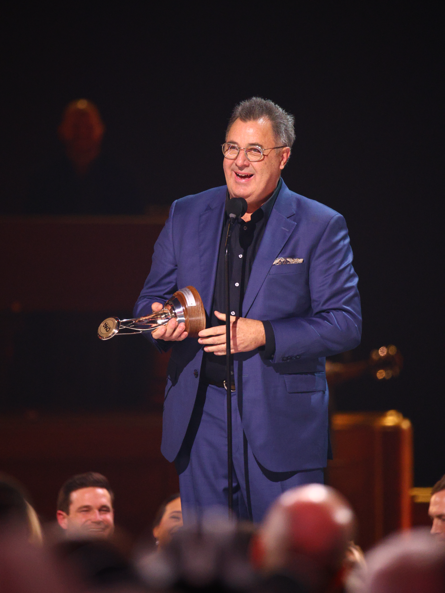 Your Willie Nelson Lifetime Achievement Recipient, @vincegill ❤️ #CMAawards #VinceGill