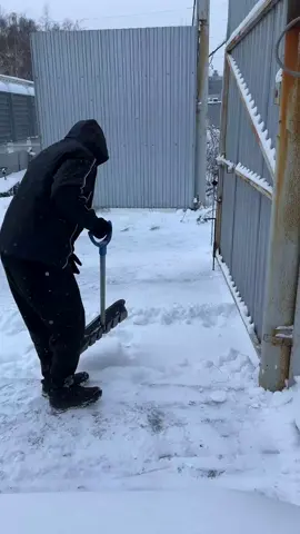 Heavy snow on the farm today — clearing the paths and keeping operations running.❄️🪣💪 #miner #infinityhash #bitcoinmining #cryptominingfarm #crypto #bitcoin #cryptomining #miningcontainer #miningbitcoin #antminer #mining #whatsminer #invest #snow