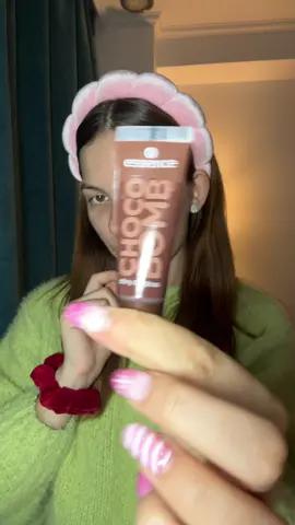 Îmi vine să manac la cat de bine miroase 😂 #lipcombo 