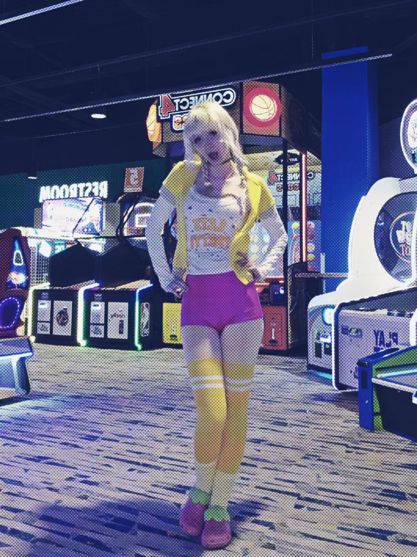 this was possibly from last night and i was too tired to go through my drafts...#chicacosplay #fnaf2cosplay #fnaf2movie #starfire #fyp 