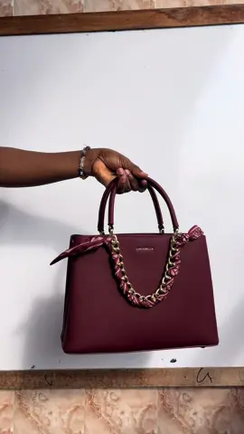 Le sac des grandes dames😌😍, 18k #sacamain #fyp #visibilité #foryou #chrisbella 