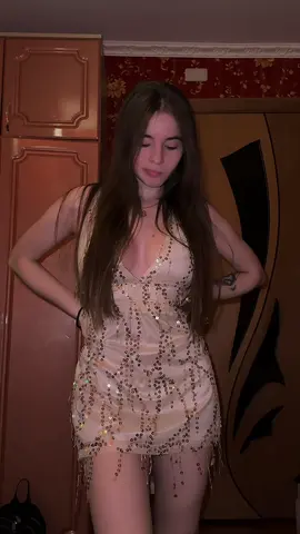 Размытое видео мне больше понравилось)