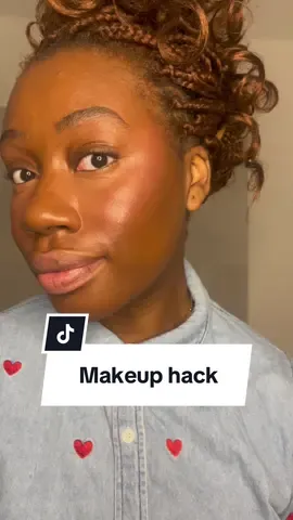 Jour 8 de mon calendrier de l’Avent :  Testez le blush avant l’anti cernes, vous m’en direz des nouvelles !  Et toi c’est quoi ton astuce beauté ? ✨ #makeuphack #blushhack #makeuptips #fypfr #tiktokbeaute 