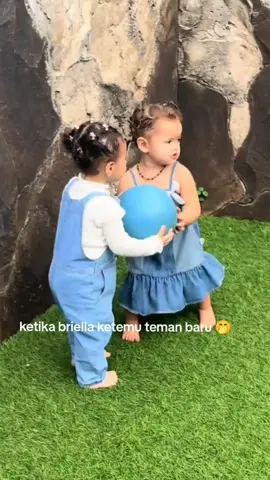 tenangin dirimu briel 😂 #briella #baba #kimberlyandbriella #fypage #fyp 