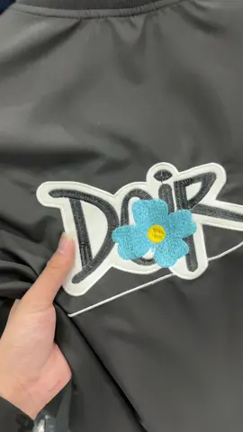 Áo Gió 2 lớp full thêu mà 1xx ae múc thì quá đẹp luôn nha #quanaomuadong #quanaoquangchau #xuhuong #aogio #thoitrangnam 