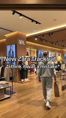 This Tracksuit from Zara is a must have in 2025! • These tracksuits are LIVE! • How would you rate the Streetwear piece? • #fyp #streetwear #fashion #zara #clothingbrand 
