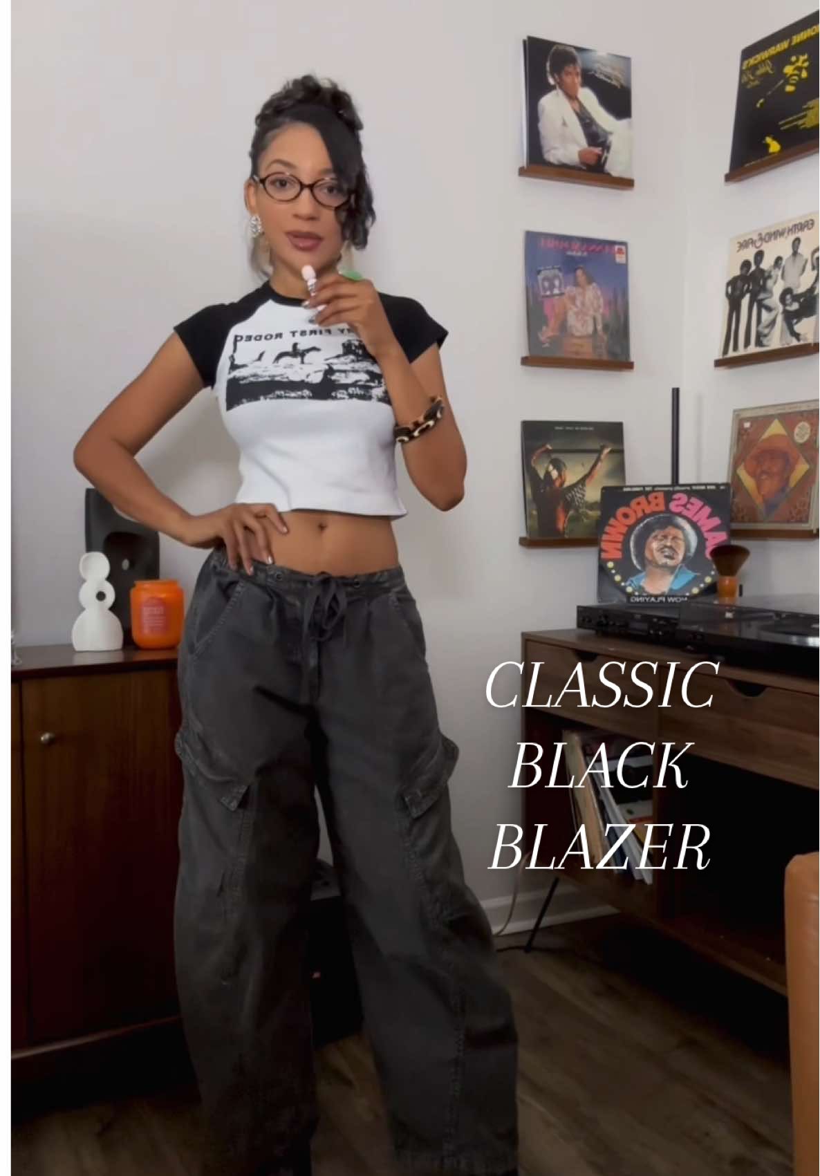 Building (or rebuilding) a wardrobe takes time, but knowing where to start makes it that much easier 🖤 Here’s today office OOTD.