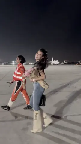 مثلهه ماشفتت /:  @Yasmine Sabri  مين تبغون المشهوره اللي بعدها؟