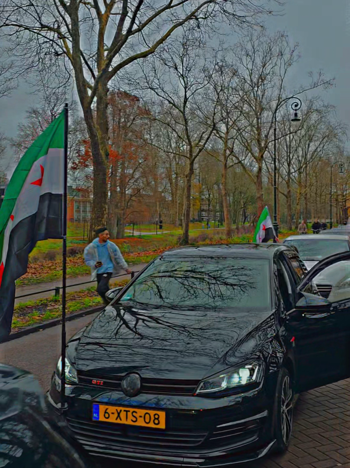 ذكرى تحرير سوريا احتفالا في مدينة اوترخت الهولندية 🇸🇾🇳🇱✌️08/12/2025  #اوربا #هولندا #سوريا 