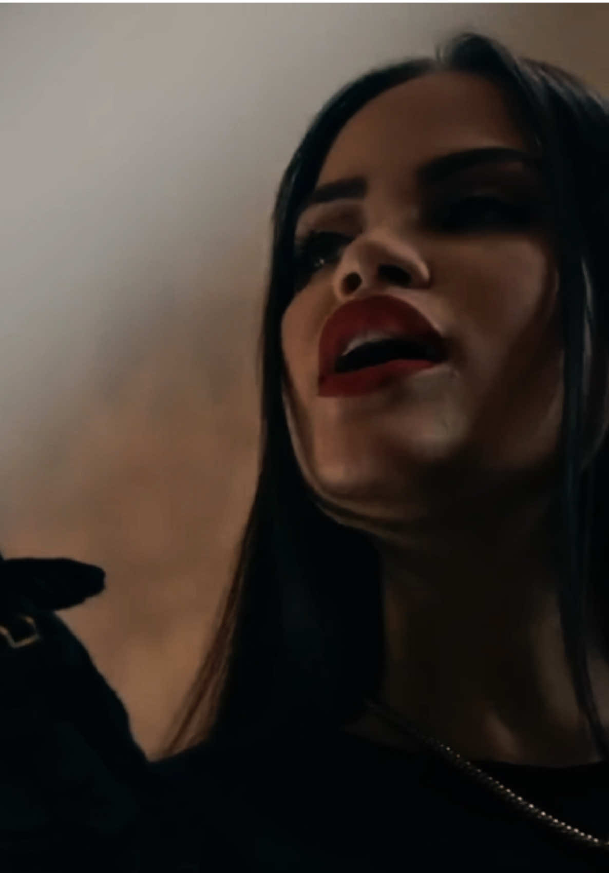 Y que he borrado sus huellas y olvidé su voz..  #nattinatasha #fypシ゚viral #parati 