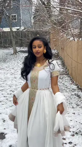 SNOW TIME 🩶🤩 thank you @House of Sheba for this beautiful dress 