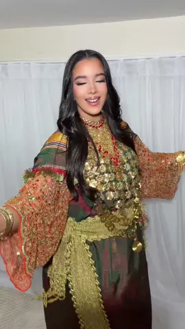 Location de holi tunisien. Modèle : @Camélia 🇹🇳 ⵣ Makeup and hair by : @Glambynens #location #mariage #zarzis🇹🇳💞🏝🌴👑🔥📷🐠 #fyp #tunisie 