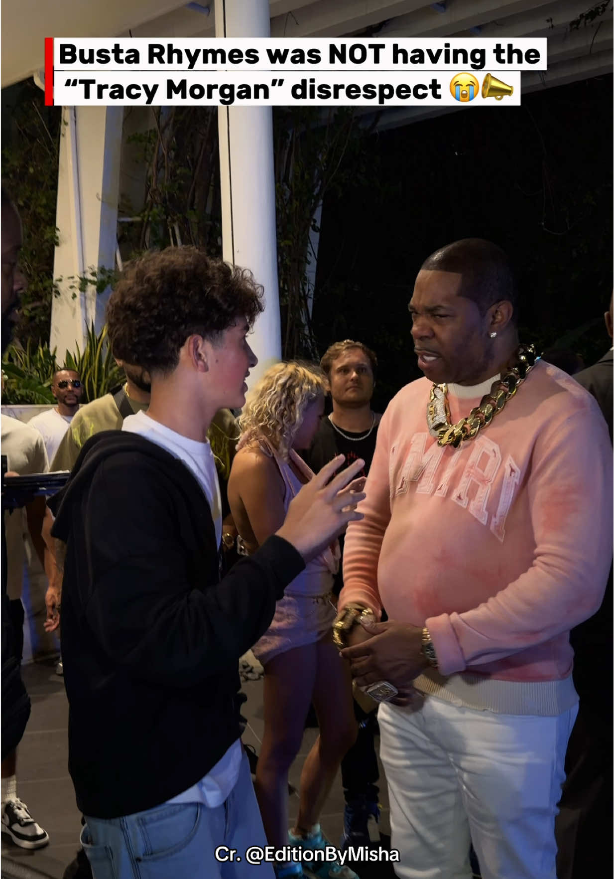 Dec 07,2025 📍MIAMI | Busta Rhymes almost lost it after someone called him Tracy Morgan 😭📣 cr. @EditionByMisha #BustaRhymes #TracyMorgan #Rapper #Artbasel #Miami 