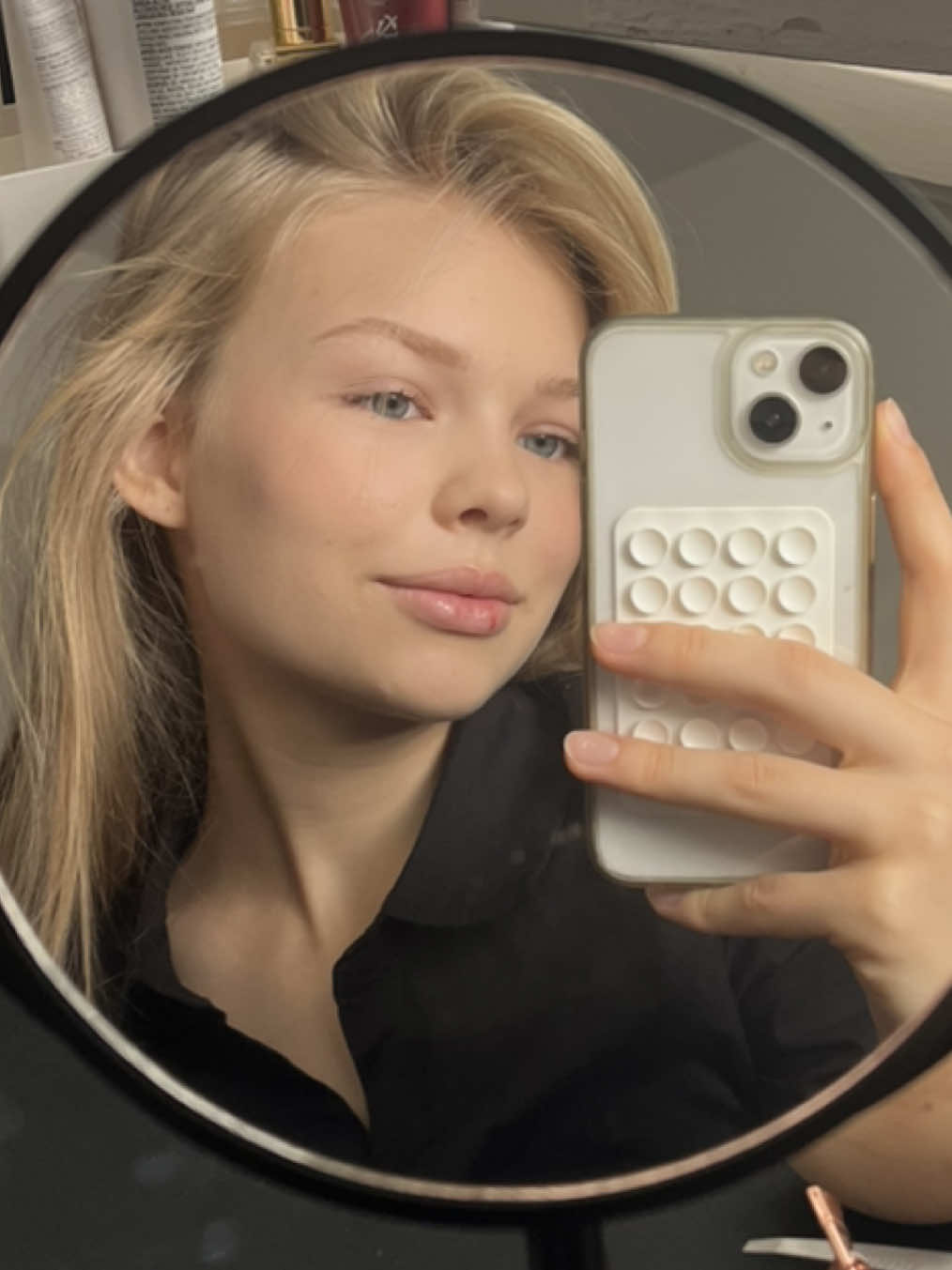 5-minute makeup routine #fyp #makeup #makeuplook #BeautyTok #CapCut 