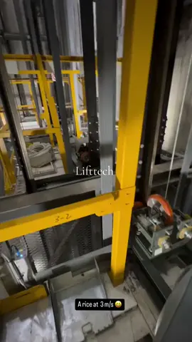 Shaft view #elevator #lifttech #elevatormechaniclife #elevatortechnician #liveincentiveprogram 