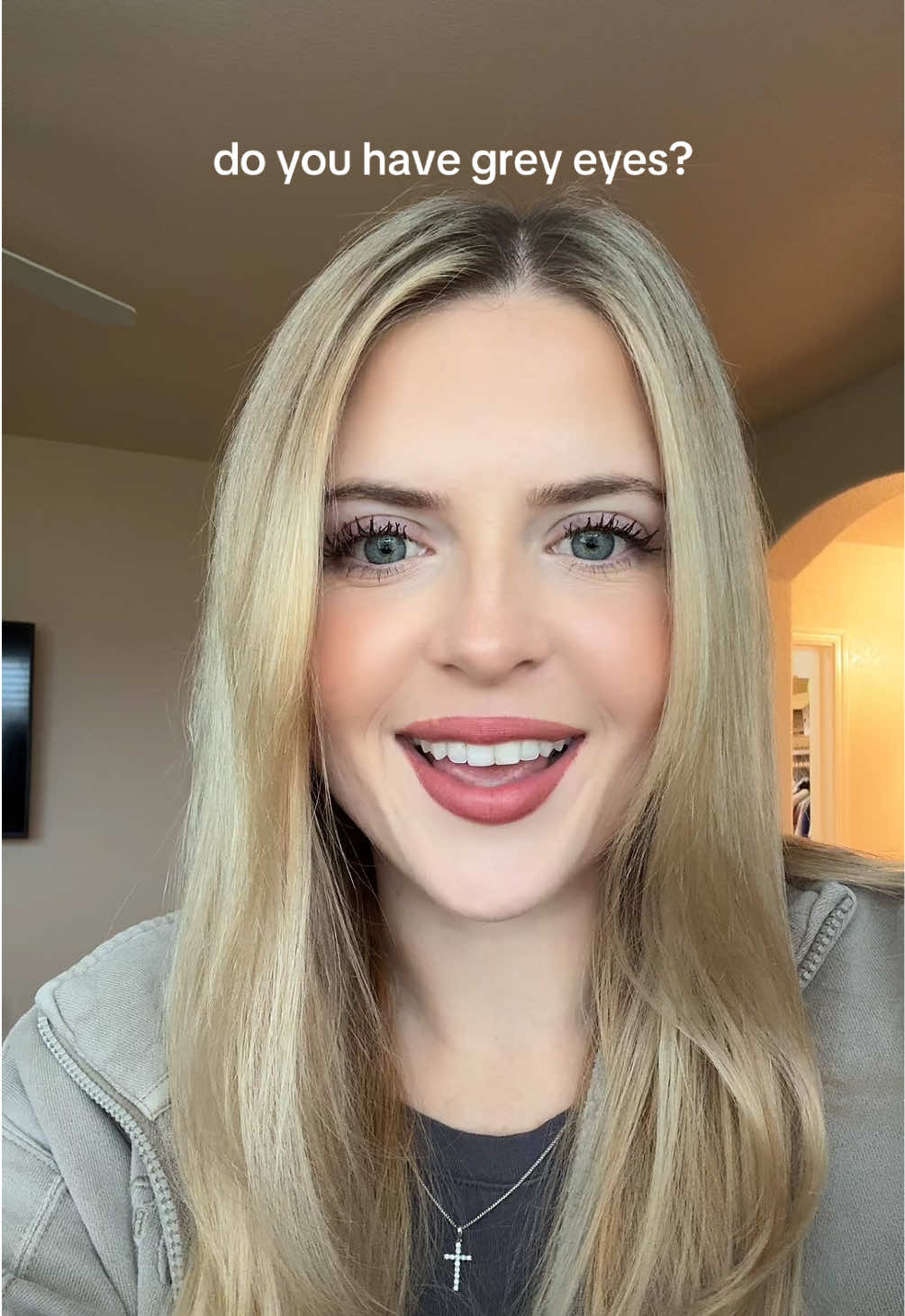 #grayeyes #greyeyes #blueeyes #greeneyes #hairstylist 