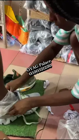 #oyagpalace #sneakers #wholesaleshop #accra #kantamanto 