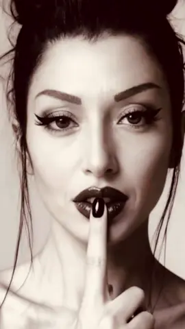 Una ragazza saggia conosce i suoi limiti … Ma una intelligente sa che non ne ha…#mestessa #donne #donneforti 