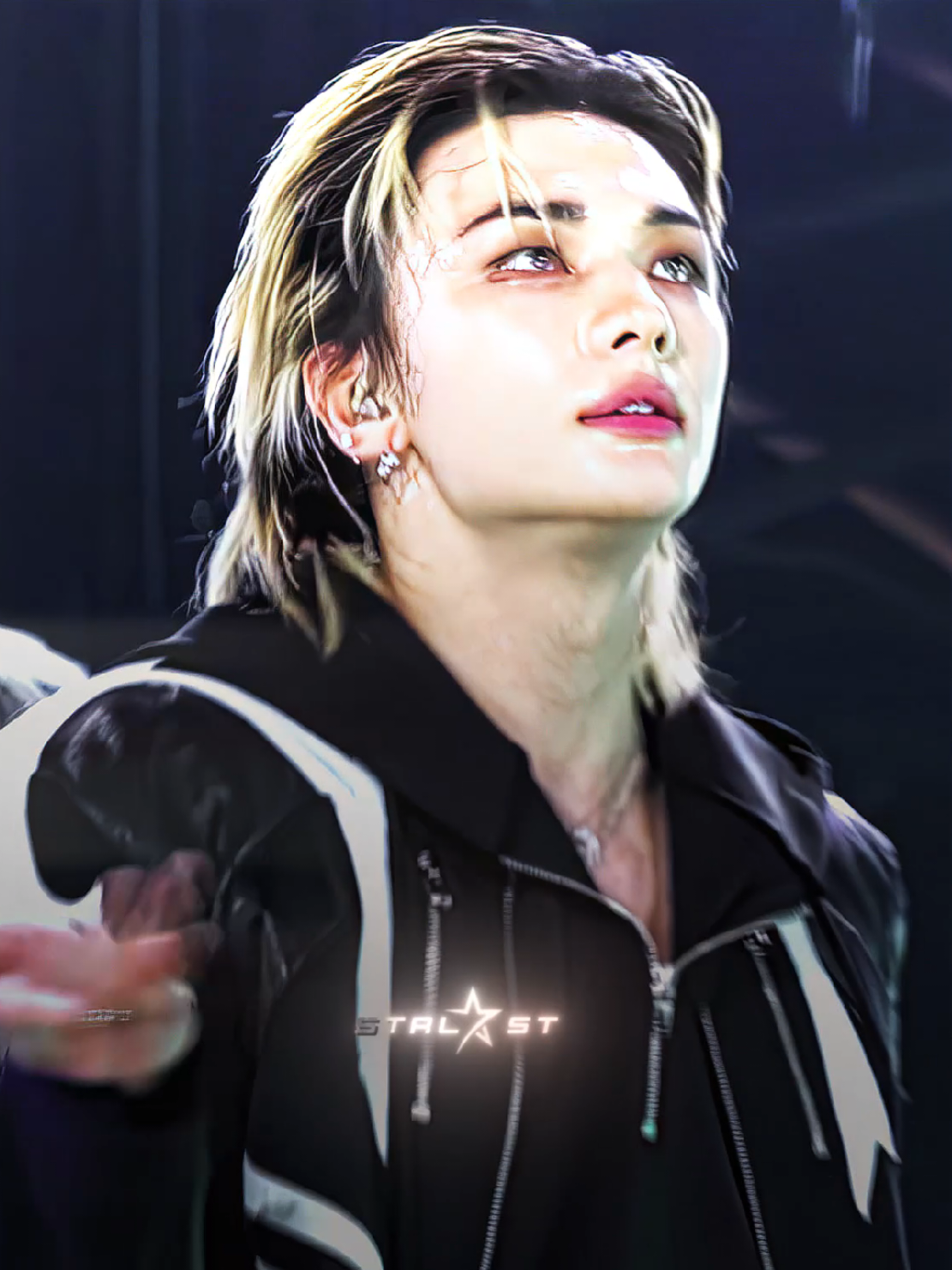 me extrañaron? 🤭 no subí edits dos días y sentí que me fui mucho tiempo JAJAJA ib: bqbyos fancam: hhj___lover  #hyunjin #hyunjinedit #hyunjinskz #skz #straykids  hyunjin edit 