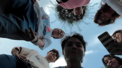 gak terasa yaa 1 tahun asmara genz menemani sore kita semua ,makasih telah menghibur kami.🤍🖤 semua .semoga agz tetap bertahan Aminn .. 🫂❤ tetap nonton teman ² yaa ✌✌✌ #sinemart #sctvsinetron #asmaragenz #fyp 