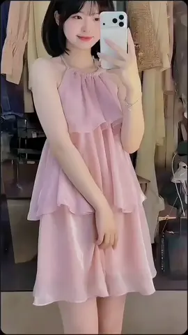 Mặc vô là nhẹ như mây, xoè một vòng là tim người ta lạc nhịp liền. Đi tiệc, đi hẹn hò hay đi sống ảo đều auto xinh nấc!” 🌸✨ #vayToXoe #damNuXinh #nangThoStyle #flashsale  #outfitditiec 