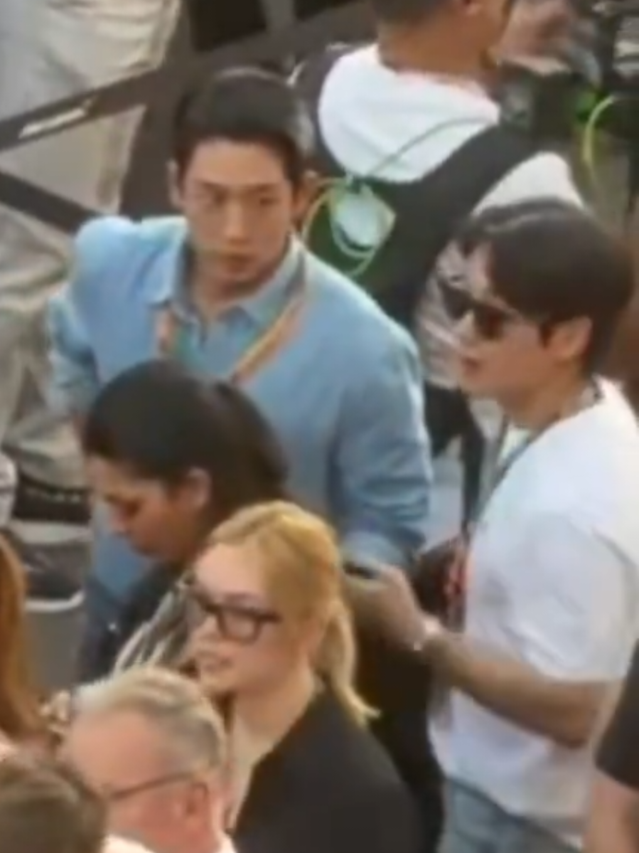 Haein & Haejoon spotted at the Abu Dhabi Grand Prix. Love this fabulous brothers duo. 😍😍😍 #JungHaein #JungHaeJoon #AbuDhabiGP #GrandPrix #HaeinessPK 
