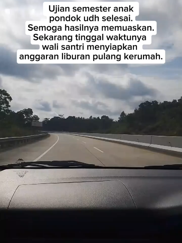 Skrg tinggal waktu nya wali santri menyiapkan anggaran liburan pulang kerumah. anak santriku udh panjang list makanan sama tempat