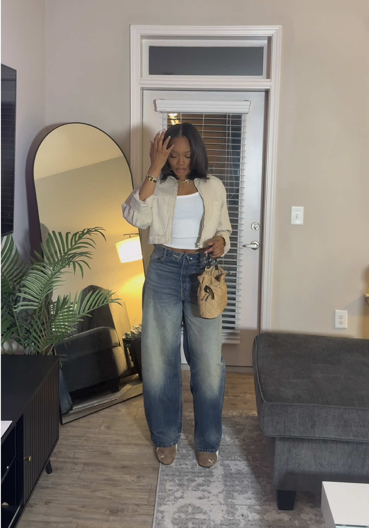 Put together the quickest last min outfit. I think it came out simple & cute, what do yall think?  #ootn #atlanta 