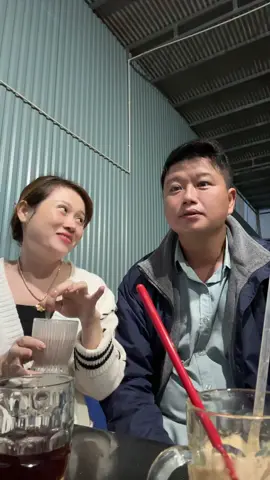 #cuocsongthuongngay nay có trai đẹp uống cà phê cùng 🤪🤪