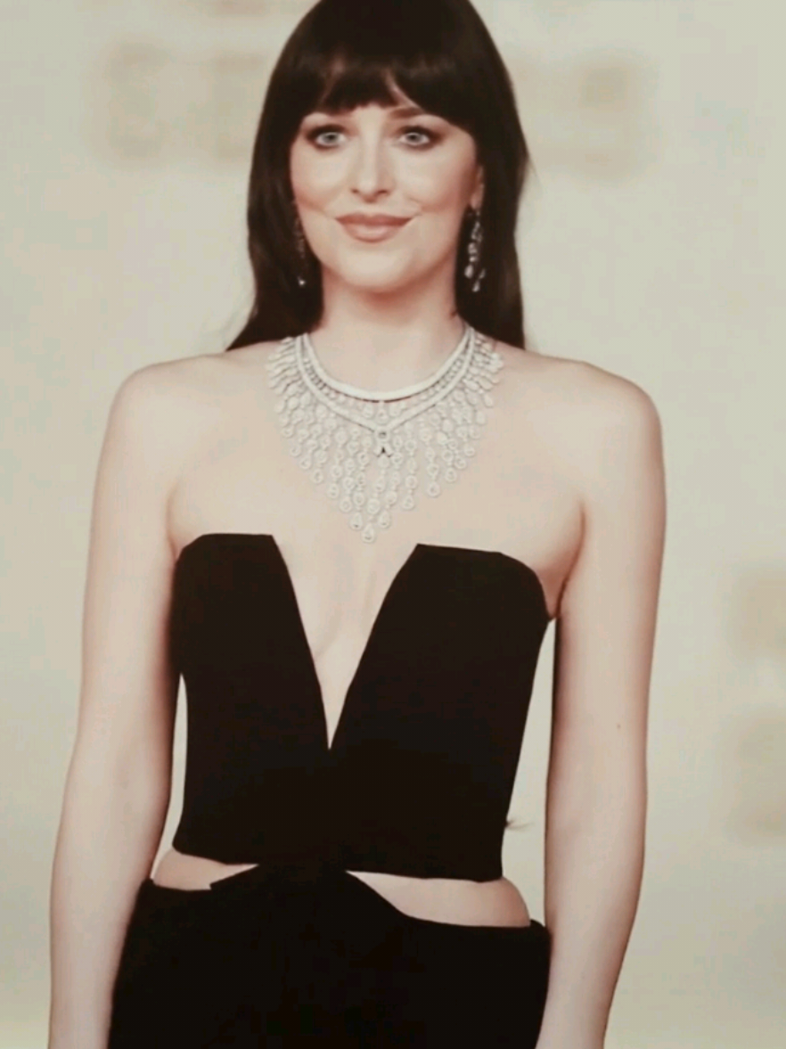 the intro is so choppy cuz i forgot frame blending || these new looks are insane #dakotajohnson #dakotajohnsonedit #50shadesofgrey #fyp #viral 