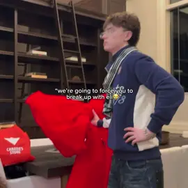 I love Christmas #elianakalogeras #demitrakalogeras #kalogerassisters #sundaykalogeras #noahrisling @demitrakalogeras @Eliana Kalogeras @Noah Risling @sundaykalogeras 