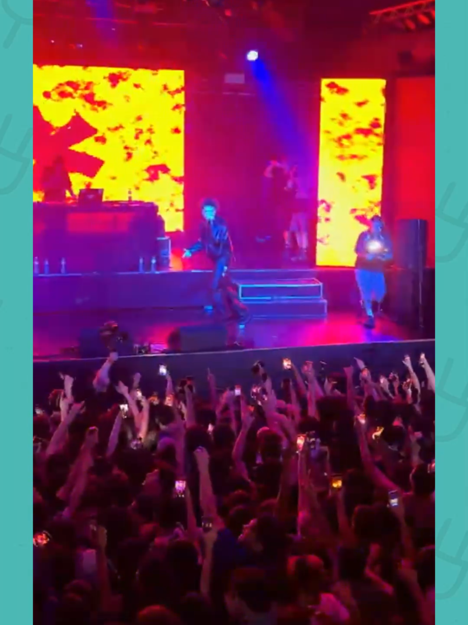 cero* tocando como roe en Groove Shot by: @luchosd11