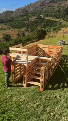 Look at the genius idea he had using pallets nobody wanted 😲